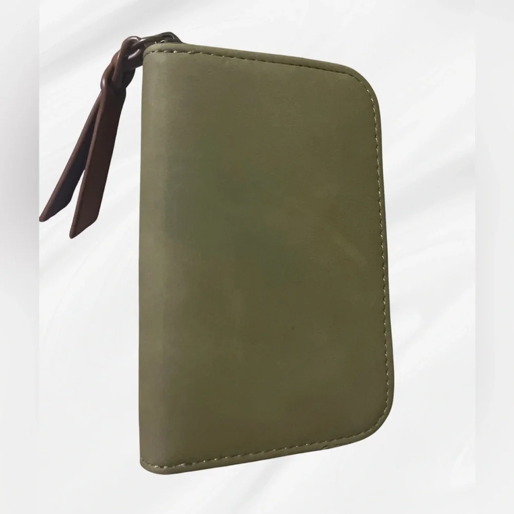 NWOT! Universal Thread Olive Green Zip-Around Wallet - Picture 1 of 8